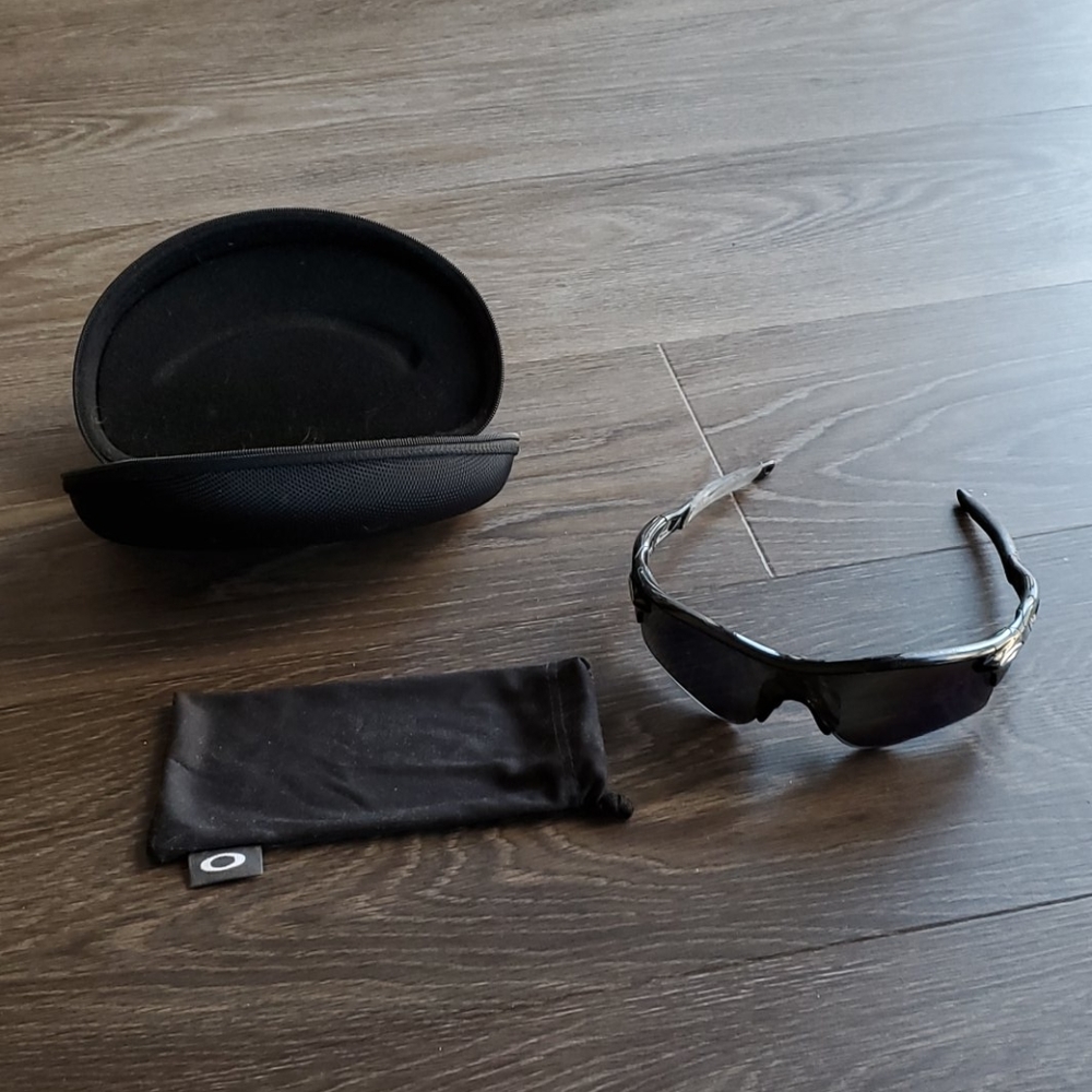 Oakley radarlock sunglasses